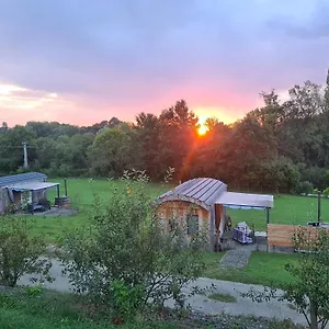 Chalet Les Milles Bottes Et Ses Roulottes, Encausse-les-Thermes